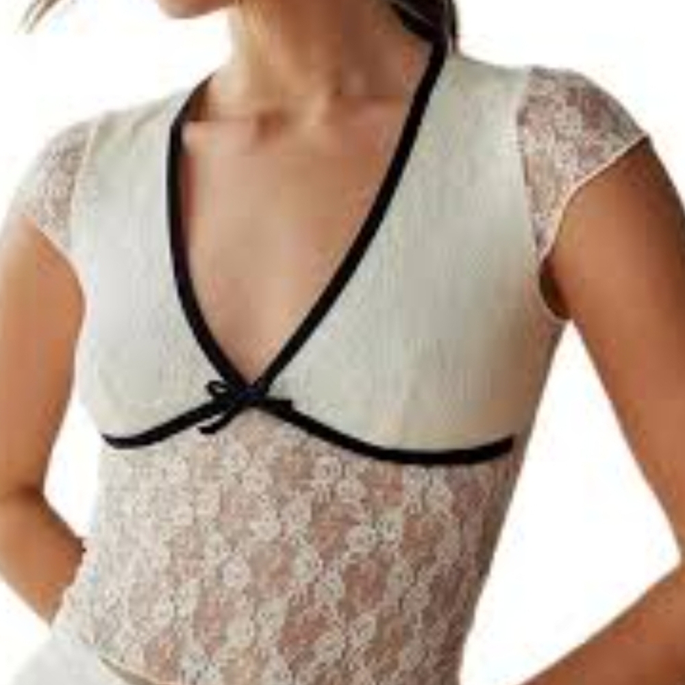 Lace Cap Sleeve Top with Black Trim